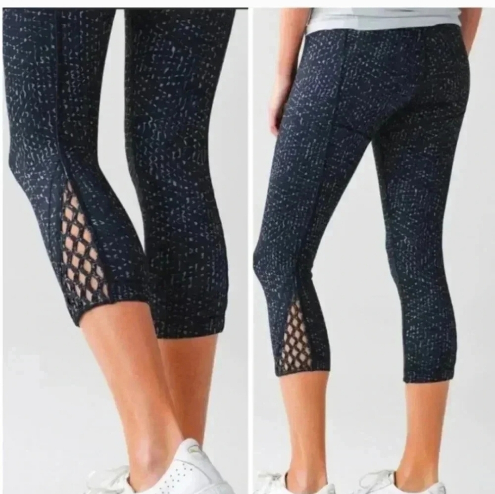 🖤🩶 Lululemon True Self Crop II Samba Snake Leggings